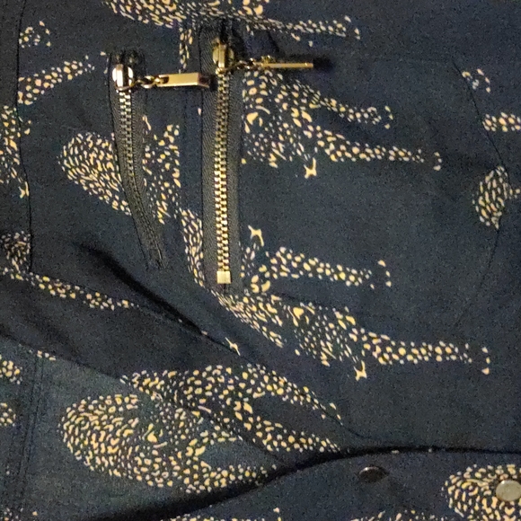 2B Bebe blouse with leopards - Picture 3 of 6